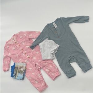 Bundle 4 Baby Rompers Sets/ tops